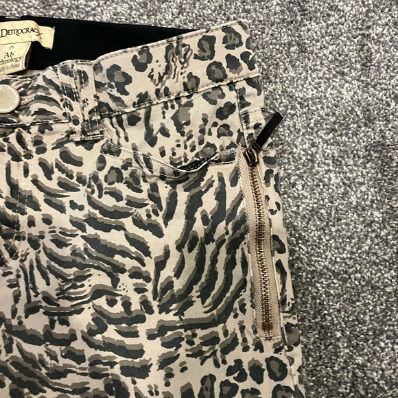 🌼 3/$20 Democracy animal print Jean pants - Picture 7 of 10